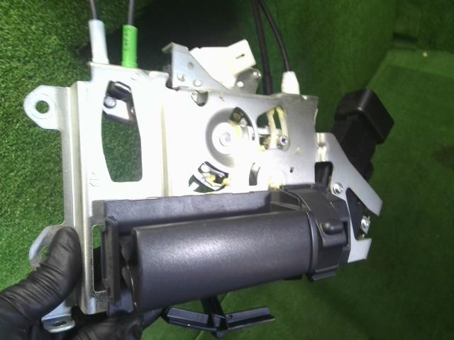 デイズルークス DBA-B21A 右リアドアロック イージークローザー　82503-6A01J 自社品番250024