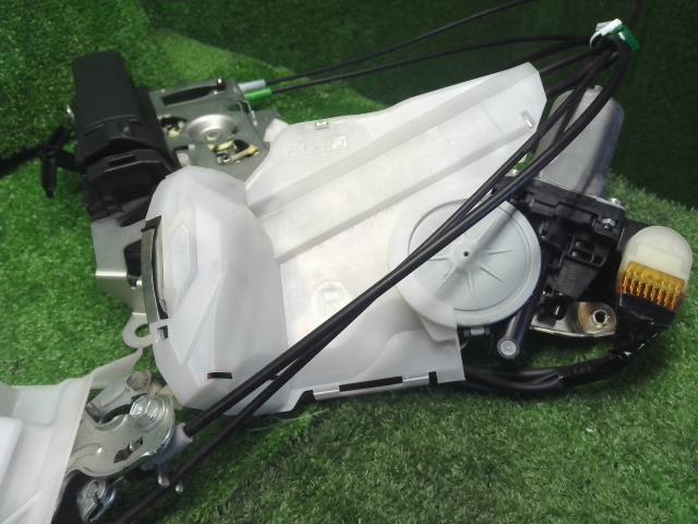 デイズルークス DBA-B21A 右リアドアロック イージークローザー　82503-6A01J 自社品番250024