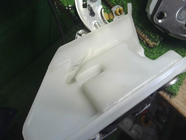 デイズルークス DBA-B21A 左リアドアロック イージークローザー　82503-6A01G 自社品番250024