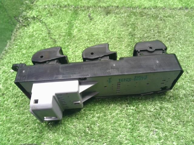 プロボックス DBE-NCP165V パワーウインドウスイッチ　PWスイッチ 右フロントドア用 TOKAIRIKA515905　 84820-52491 自社品番250025