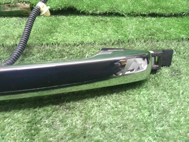 【中古】Ｎ－ＢＯＸ DBA-JF1 右フロントドア アウターハンドル 72140-TY0-N51 自社品番250033 YR586P