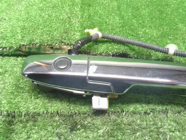 【中古】Ｎ－ＢＯＸ DBA-JF1 左フロントドア アウターハンドル 72180-TY0-N51 自社品番250033 YR586P