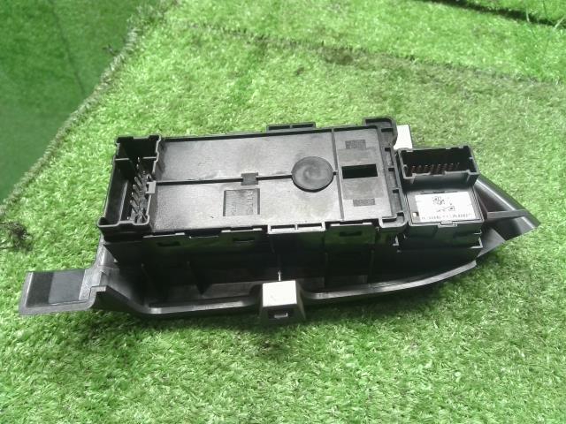 【中古】８６ DBA-ZN6 パワーウインドウ PWスイッチ SU003-04627 自社品番250037 D6S