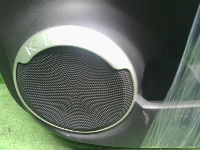 【中古】キックス 6AA-P15 右フロントドアトリム 内張り  自社品番250038 XDN