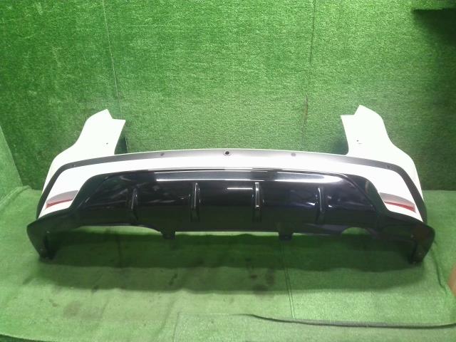 【中古】キックス 6AA-P15  リアバンパー  自社品番250038 XDN