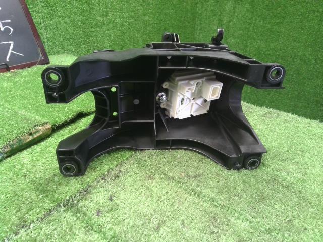 【中古】6AA-P15 キックス シフトレバー セレクトレバー　フロアシフト　自社品番250038