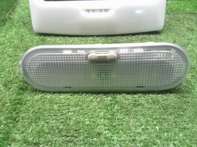 【中古】キックス 6AA-P15 ルームランプ  自社品番250038 XDN