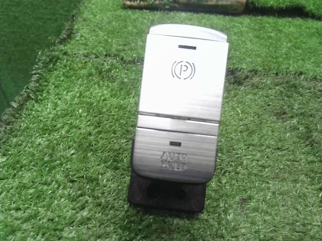 【中古】キックス 6AA-P15 パーキングスイッチ  自社品番250038 XDN