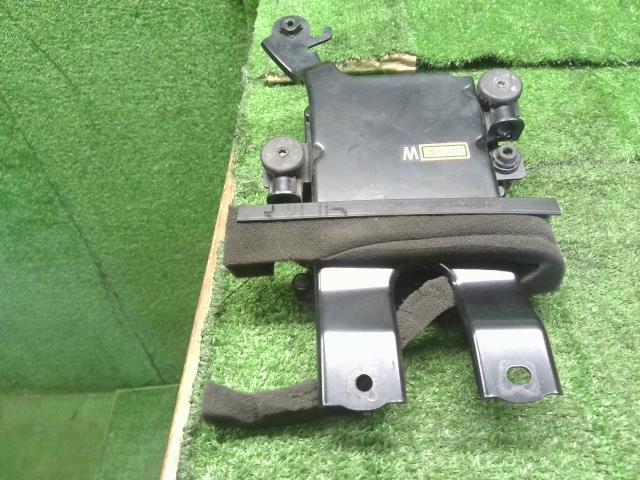 【中古】タント DBA-LA610S フロント ブレーキサポート カメラ  自社品番250039 S28