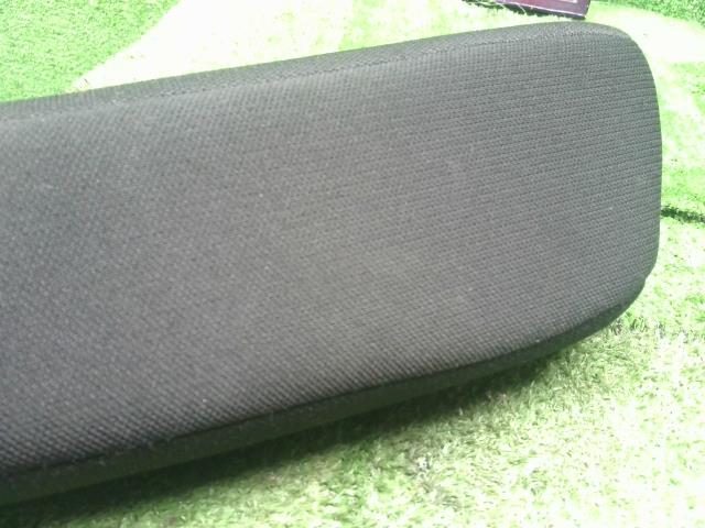 コルトプラス DBA-Z24W アームレスト 運転席側 ひじ掛け 自社品番250040