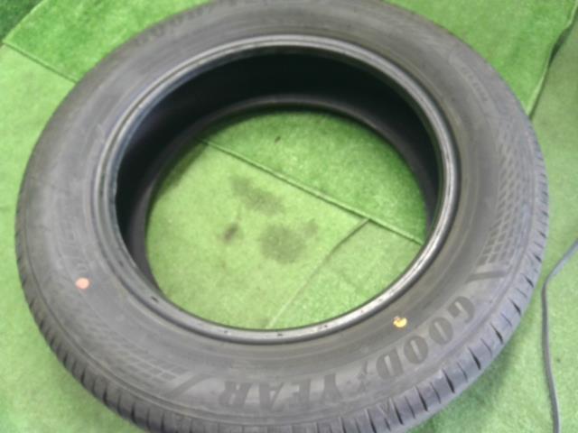中古 グッドイヤー ノーマルタイヤ 4本 175/65R15　15インチ アクア外し（250043）