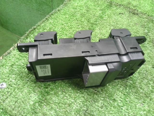 Ｎ−ＢＯＸ DBA-JF3 パワーウインドウスイッチ PWスイッチ　35750-TTA-J01 自社品番250050