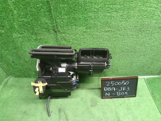 Ｎ−ＢＯＸ DBA-JF3 カーヒーター ケース ヒーターコア差込口 エキパン エバポレーター 79106-TTA-952 自社品番250050