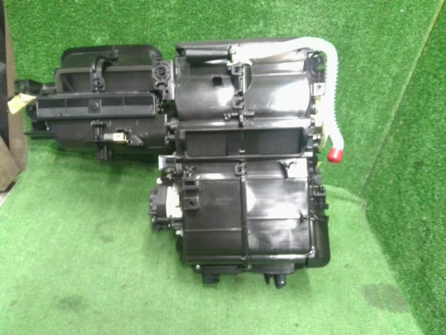 Ｎ−ＢＯＸ DBA-JF3 カーヒーター ケース ヒーターコア差込口 エキパン エバポレーター 79106-TTA-952 自社品番250050