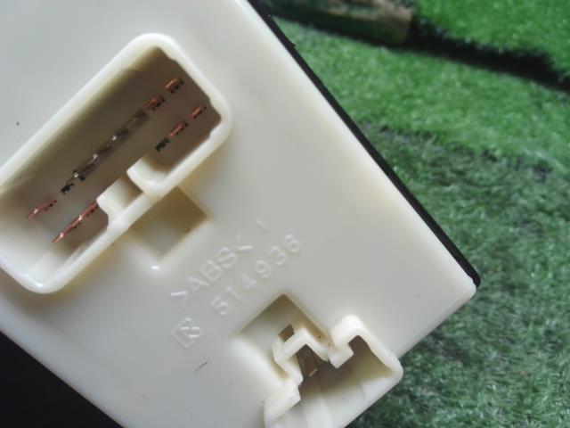 ミラ UA-L250S パワーウインドウスイッチ PWスイッチ 右フロントドア用 TOKAIRIKA514936 84802-B2040-030 自社品番250056