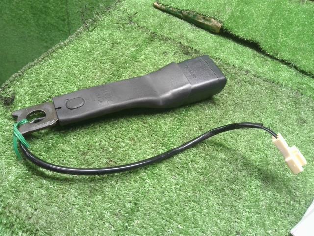 ミラ UA-L250S ドライバーシートベルト バックルのみ 運転席側　TOKAIRIKA B500  73230-B2050-030 自社品番250056