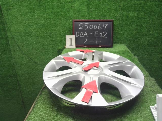 【中古】ノート DBA-E12 ホイールキャップ 14インチ 1枚 40315-3VA0B 自社品番250067 KH3