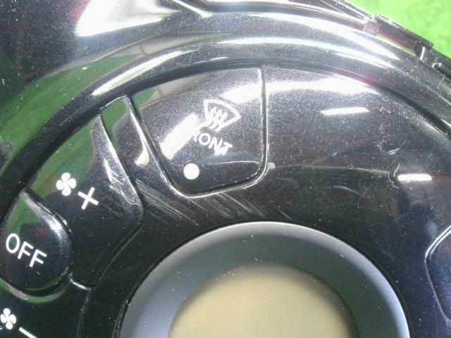 【中古】ノート DBA-E12 エアコン AC スイッチパネル 27500-3VS0B 自社品番250067 KH3