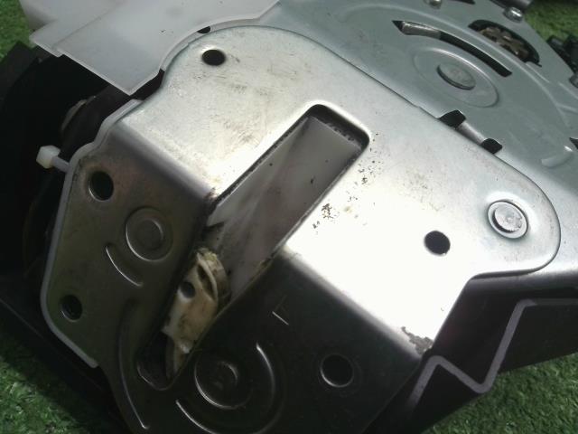 【中古】フリード DAA-GP3 左リアドアロック 72655-SYY-003 自社品番250073 B578M