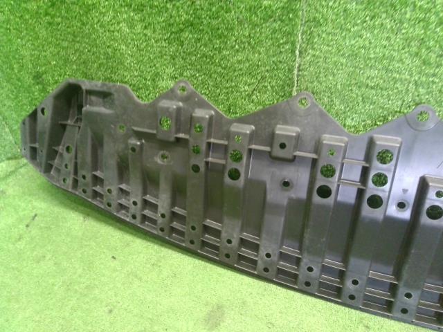 【中古】アクア DAA-NHP10 フロントバンパーアブソーバー 52618-52050 自社品番250083 209