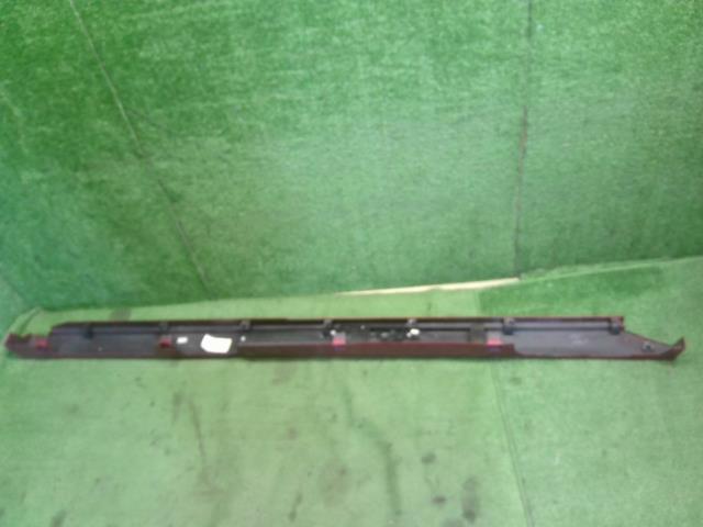 【中古】ルークス 4AA-B48A 左サイドステップ スポイラー 76851-7NA6D 自社品番250086 P26