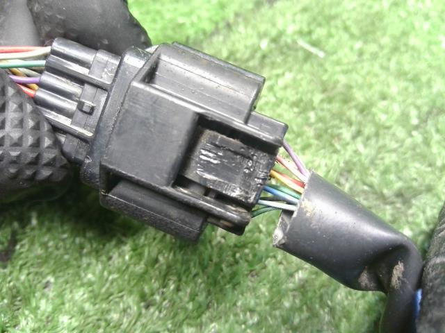 【中古】ルークス 4AA-B48A リアバンパー ソナー  自社品番250086 P26