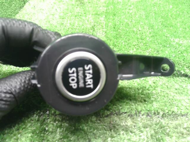 【中古】ルークス 4AA-B48A イグニッションスイッチ プッシュスタート  自社品番250086 P26