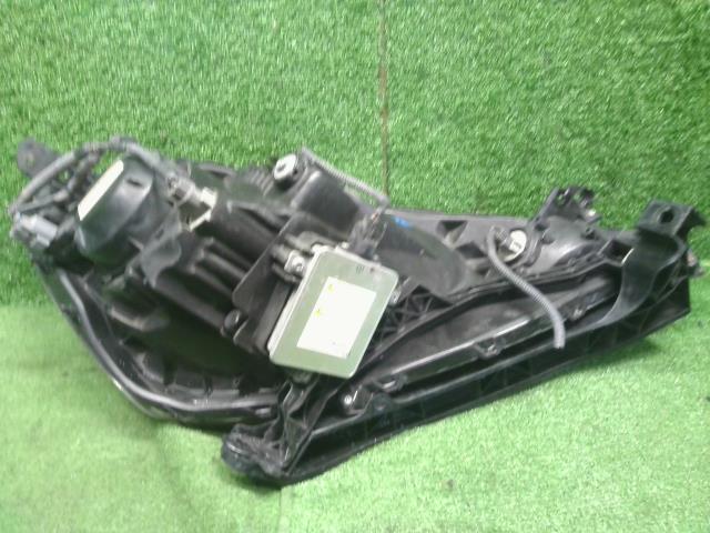 【中古】フィット DBA-GE8 左ヘッドランプ ライト 33151-TF0-J01 自社品番250091 PB83P