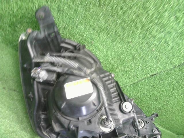 【中古】フィット DBA-GE8 左ヘッドランプ ライト 33151-TF0-J01 自社品番250091 PB83P