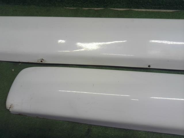 【中古】エブリィ V-DE51V 左右 サイドステップ スポイラー  自社品番250092 26U