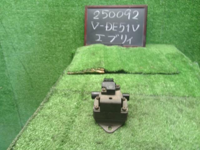 【中古】エブリィ V-DE51V イグニッションコイル 33410-50F50 自社品番250092 26U