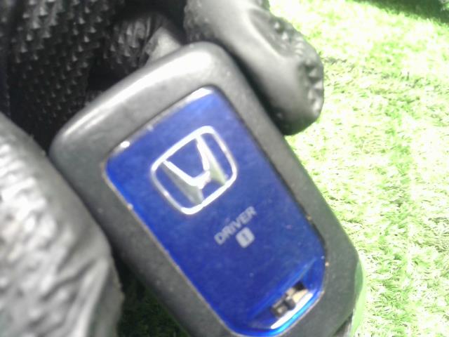 【中古】アコード DAA-CR6 キーレスリモコン スマートキー 72147-T3W-J 自社品番250097 NH788P