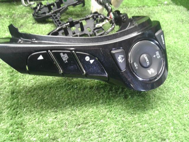 【中古】アコード DAA-CR6 ステアリング ハンドルスイッチ 35880-T2A-A01 自社品番250097 NH788P