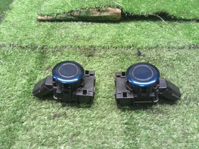 【中古】タント 6BA-LA660S フロントバンパー ソナー 89341-B2060-J0 自社品番250102 B82