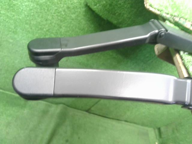 フォレスター 5BA-SK9 フロントワイパーアーム 左右セット 86532SJ000 自社品番250108