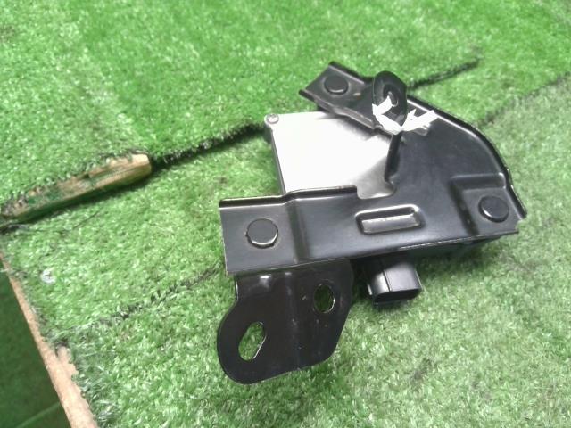 フォレスター 5BA-SK9 左ブラインドスポットモニターセンサー  SRR3-A 自社品番250108