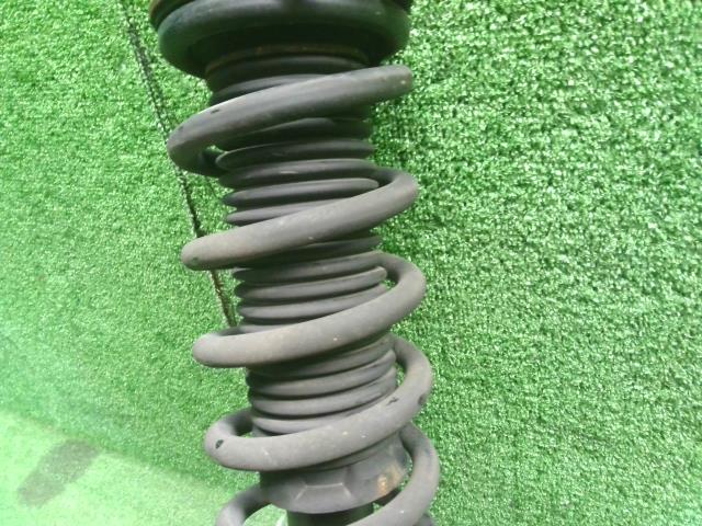 フォレスター 5BA-SK9 左リアストラット 左Rストラット 助手席側 20365SJ010 自社品番250108