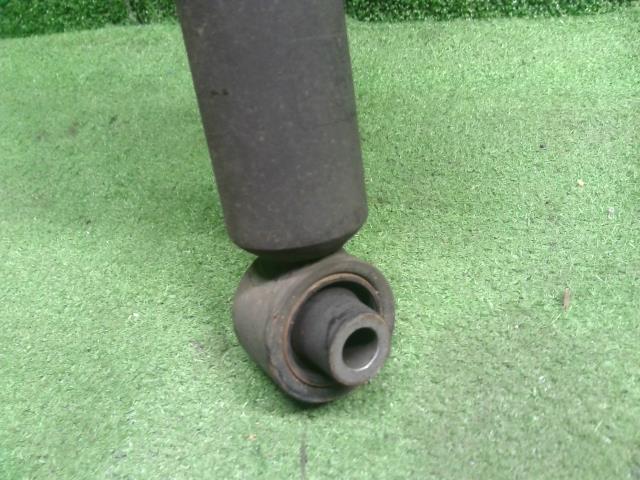 フォレスター 5BA-SK9 左リアストラット 左Rストラット 助手席側 20365SJ010 自社品番250108