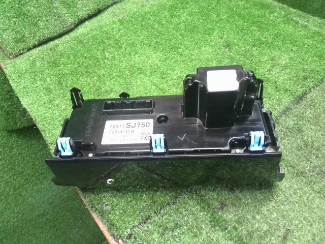 フォレスター 5BA-SK9 エアコンスイッチパネル  ACスイッチパネル オートA/C 72311SJ750　自社品番250108