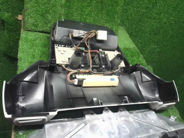 フォレスター 5BA-SK9 純正 ルームランプ  ルームライトフロントカメラ付 自社品番250108