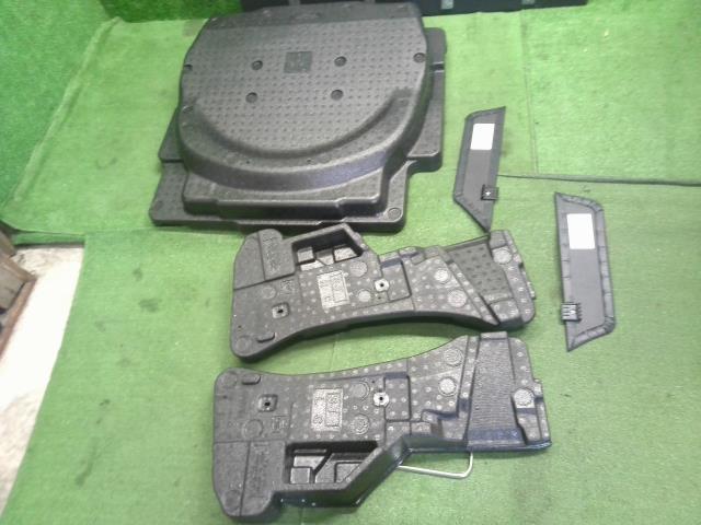 フォレスター 5BA-SK9 リアボード・トノカバー  ラゲッジボードセット 自社品番250108