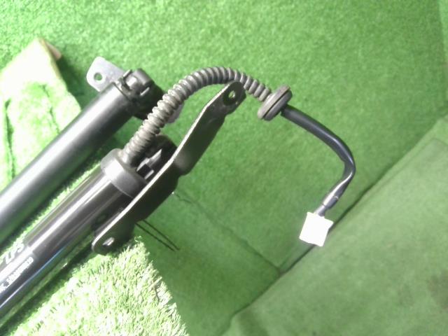 フォレスター 5BA-SK9 バックドアダンパー ゲートショック パワーゲート用 左右セット 63269SJ010 自社品番250108