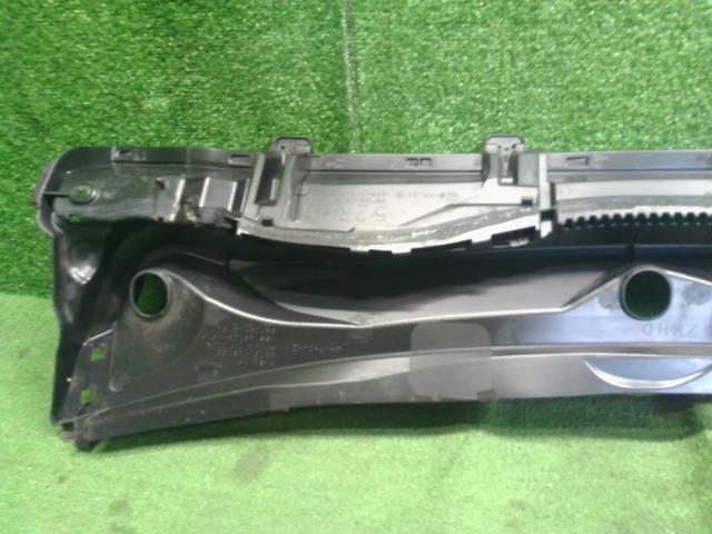 ハリアー DBA-ZSU65W カウルトップパネル 55708-48160 自社品番250109