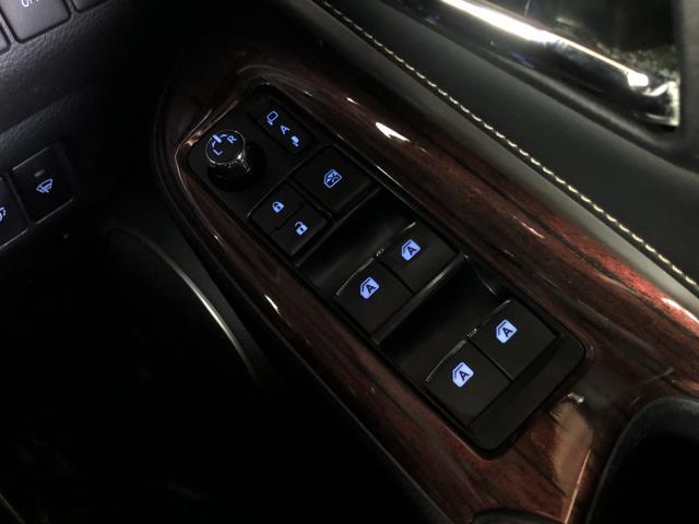 ハリアー DBA-ZSU65W パワーウインドウスイッチ PWスイッチ　84040-48160 自社品番250109