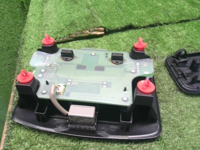 ハリアー DBA-ZSU65W 　マップランプ　リアランプ　室内　ルームランプ 81260-48A40-C0 自社品番250109