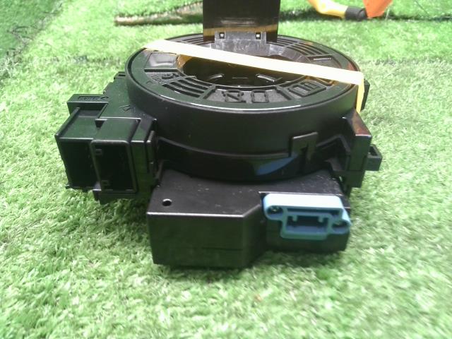 ハリアー DBA-ZSU65W スパイラルケーブル 84308-12010 自社品番250109