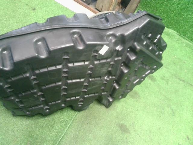 ハリアー DBA-ZSU65W 純正OPサブウーファー右トリムセット 86150-0W220 自社品番250109