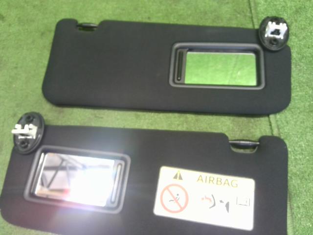 ハリアー DBA-ZSU65W サンバイザー左右セット　運転席側　助手席側 74310-48380-C0 自社品番250109