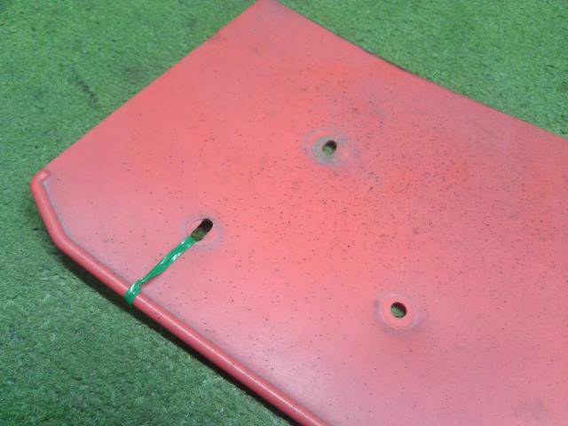 【中古】ジムニー ABA-JB23W 右フロントマッドガード  自社品番250110 26U