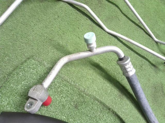 【中古】ジムニー ABA-JB23W エアコン ホース パイプ 44200-25030 自社品番250110 26U